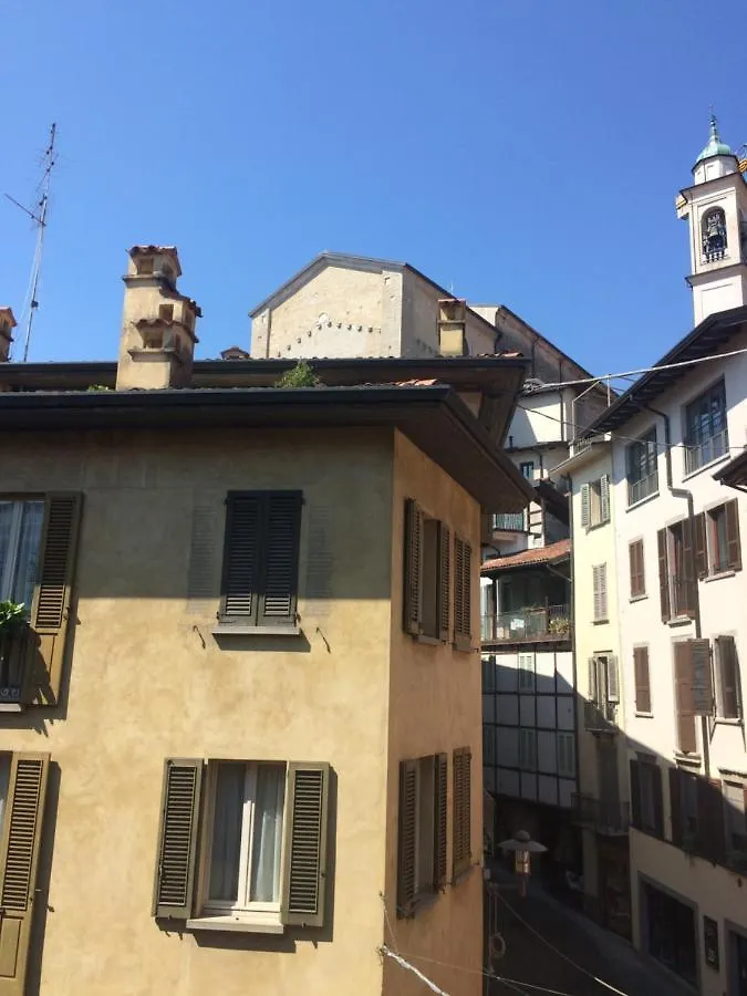 Appartamenti Al Rizzo Dei Santi Lovere 0*,  Italie