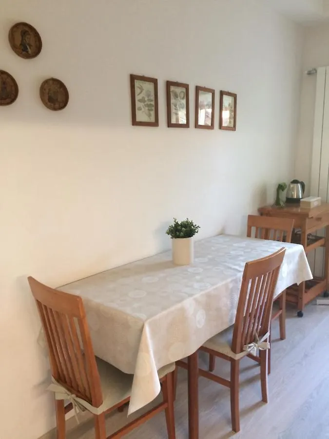 Appartamenti Al Rizzo Dei Santi Lovere 0*,  Italy